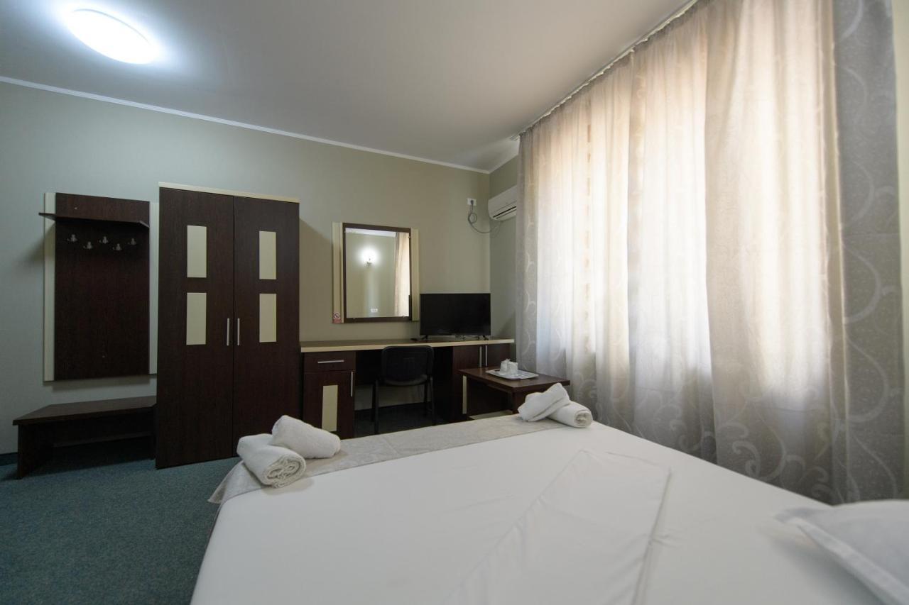 Hotel Cora Constanta Exterior photo